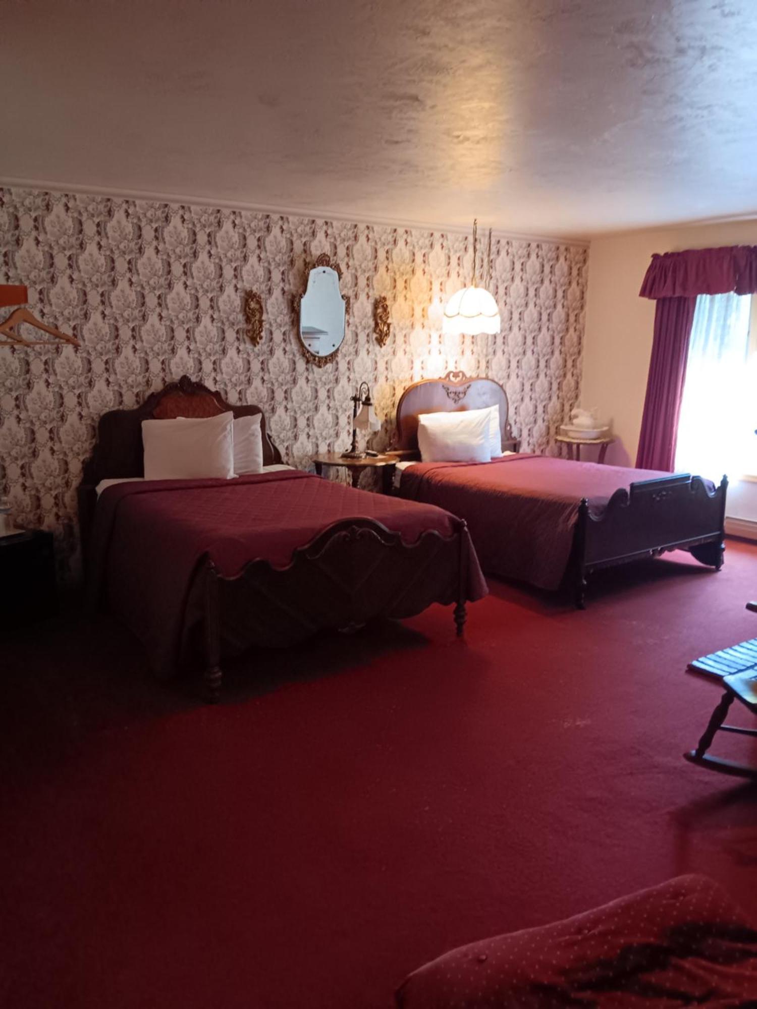 White Birch Inn Sturgeon Bay Eksteriør billede